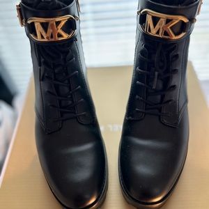 Like new Michael Kors Kincaid Leather Combat Boot Lace Up